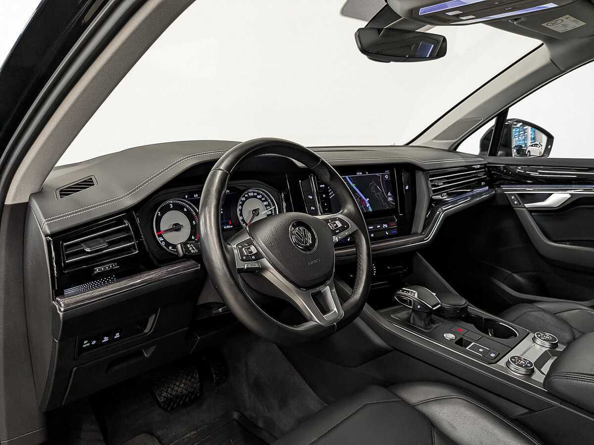 Volkswagen Touareg, 2018 Фото №15