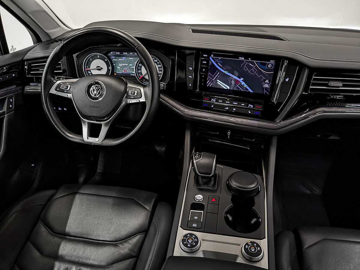 Volkswagen Touareg, 2018 Фото №30