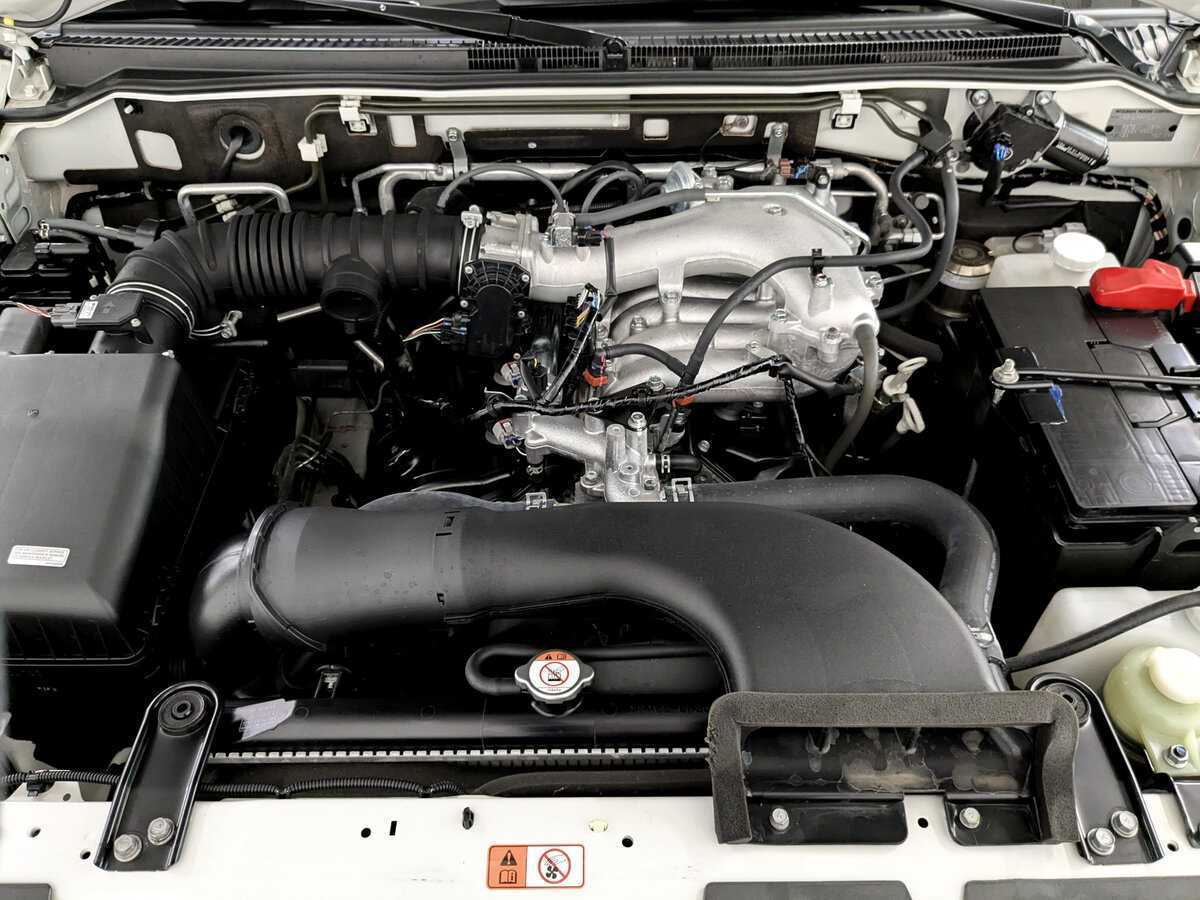 Mitsubishi Pajero, 2021 Фото №9