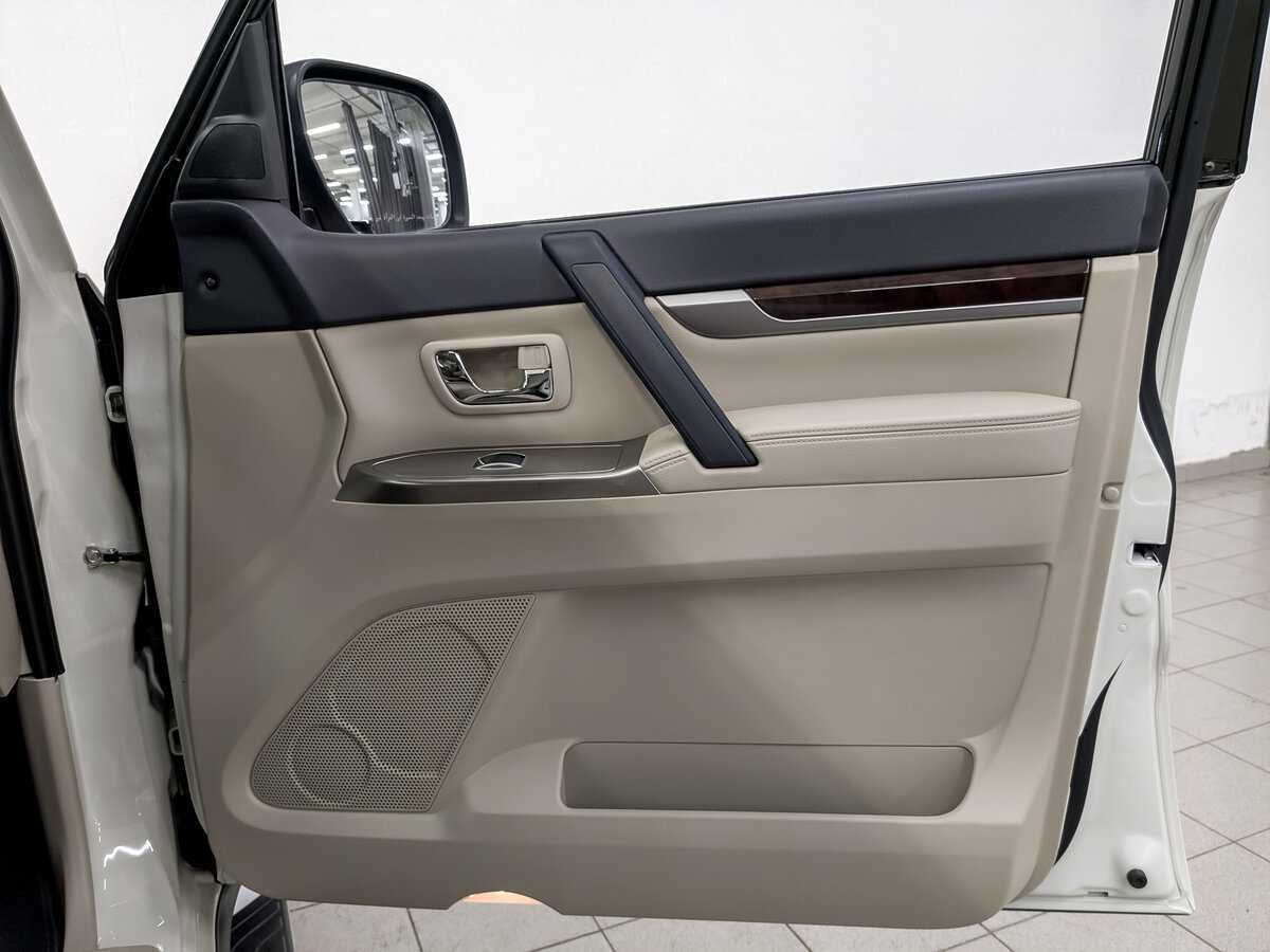 Mitsubishi Pajero, 2021 Фото №23