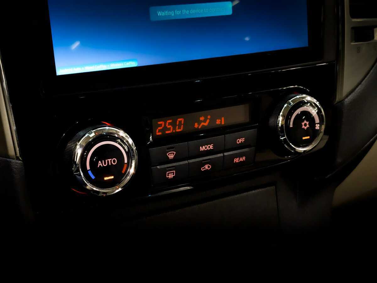 Mitsubishi Pajero, 2021 Фото №24