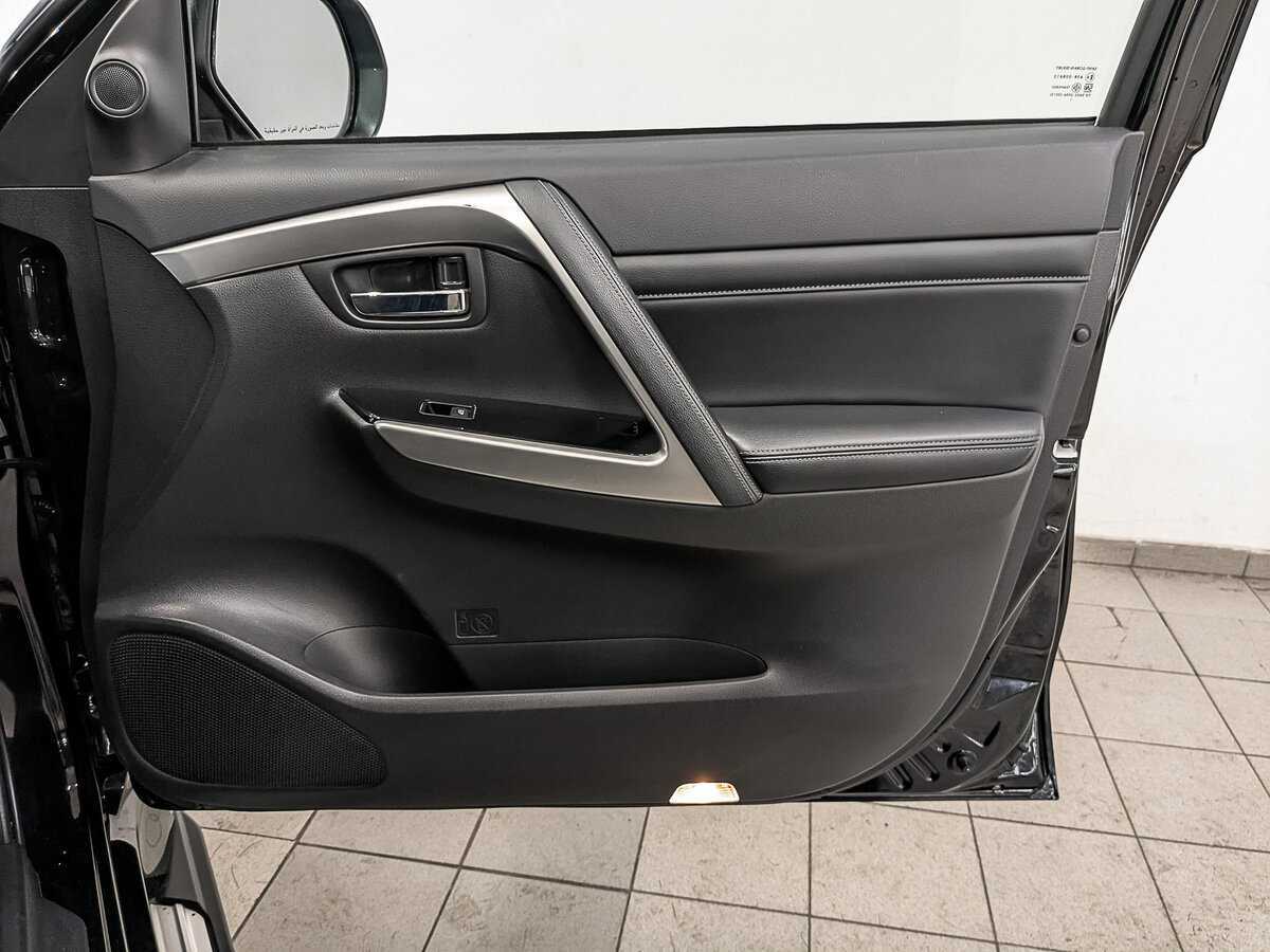 Mitsubishi Montero Sport, 2021 Фото №23