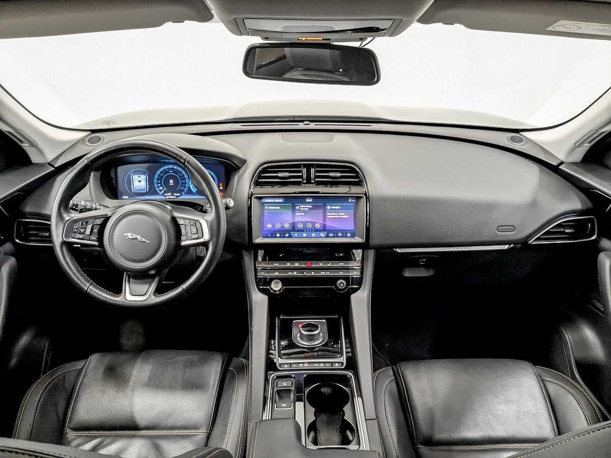 Jaguar F-Pace, 2018 Фото №14