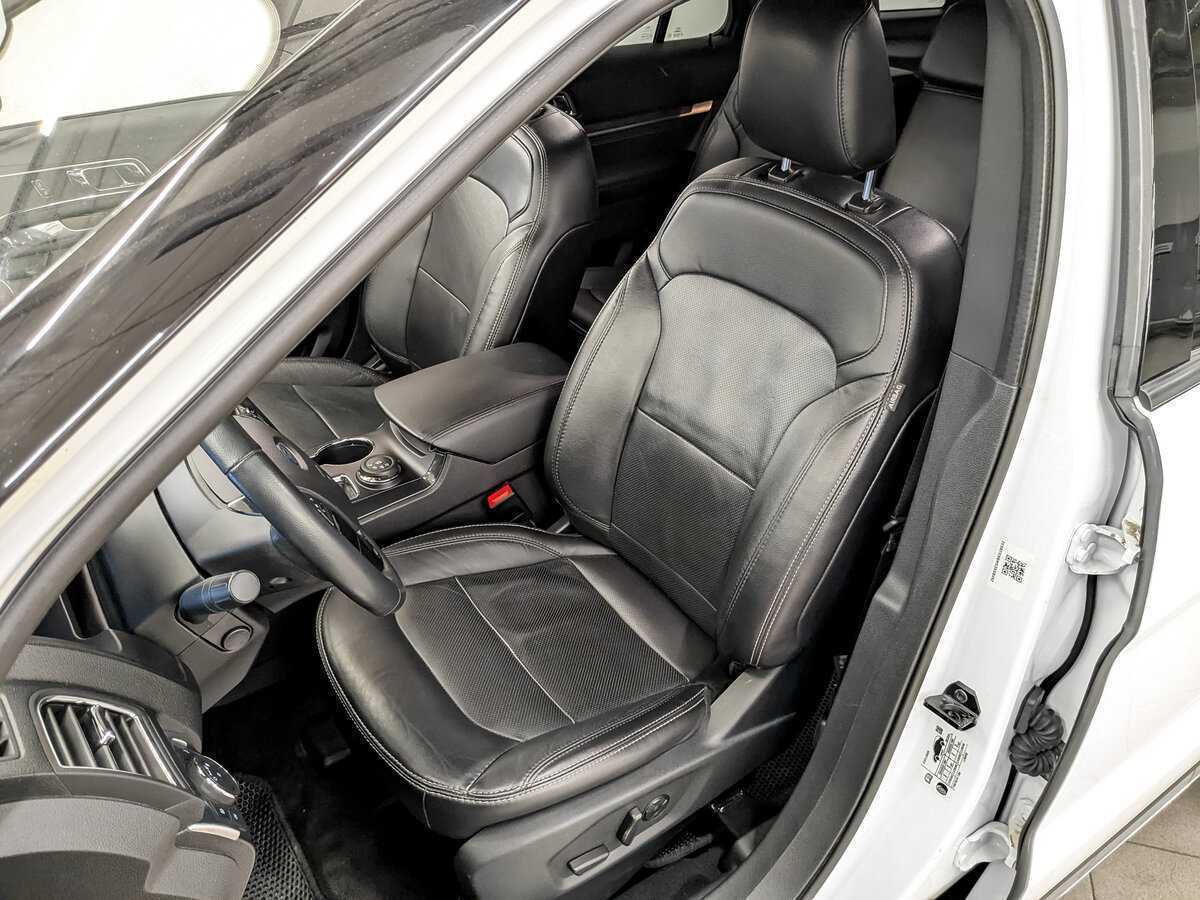 Ford Explorer, 2019 Фото №18