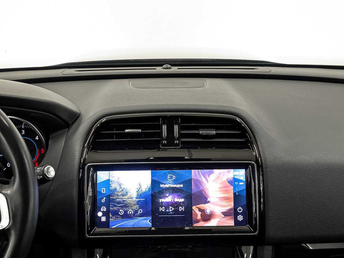 Jaguar F-Pace, 2018 Фото №14