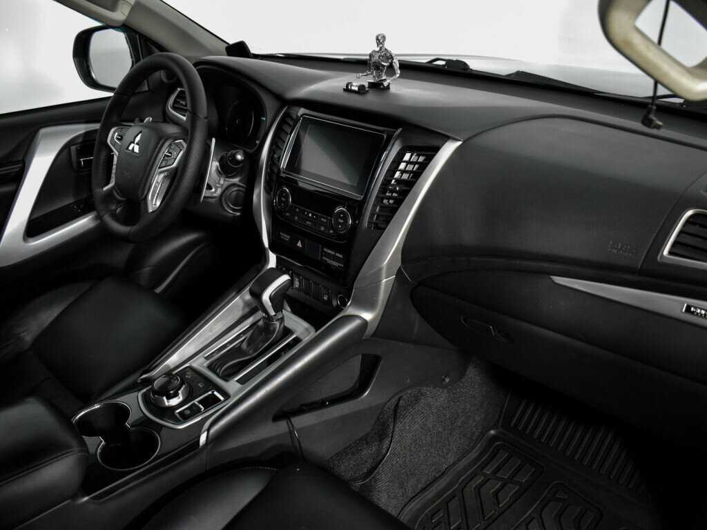 Mitsubishi Pajero Sport, 2019 Фото №11