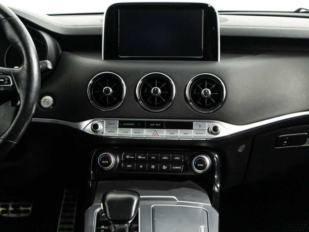 Kia Stinger, 2018 Фото №14