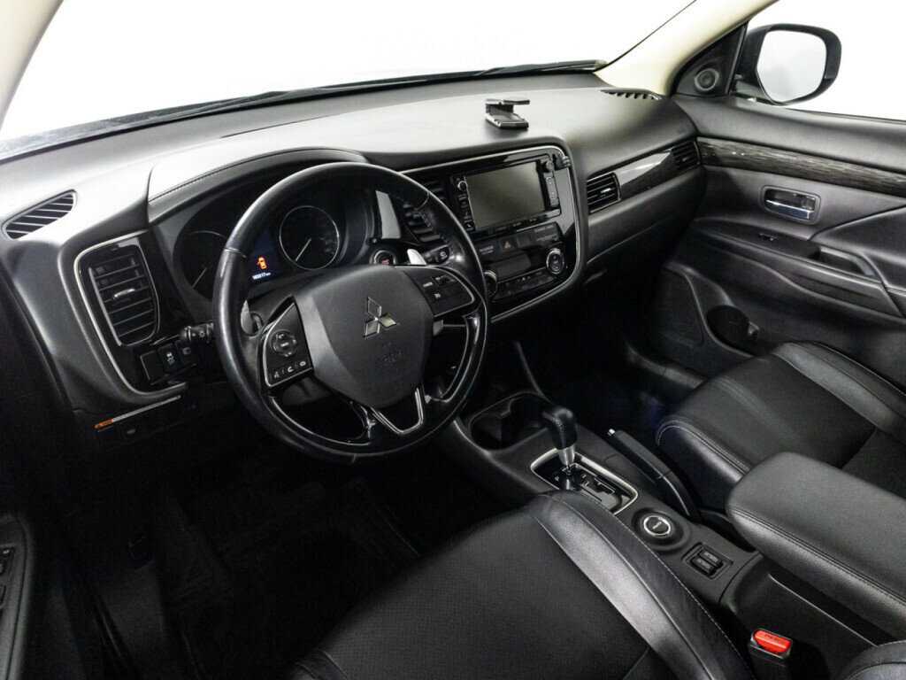 Mitsubishi Outlander, 2016 Фото №11