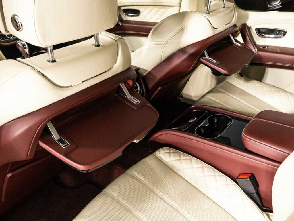 Bentley Bentayga Speed, 2020 Фото №15