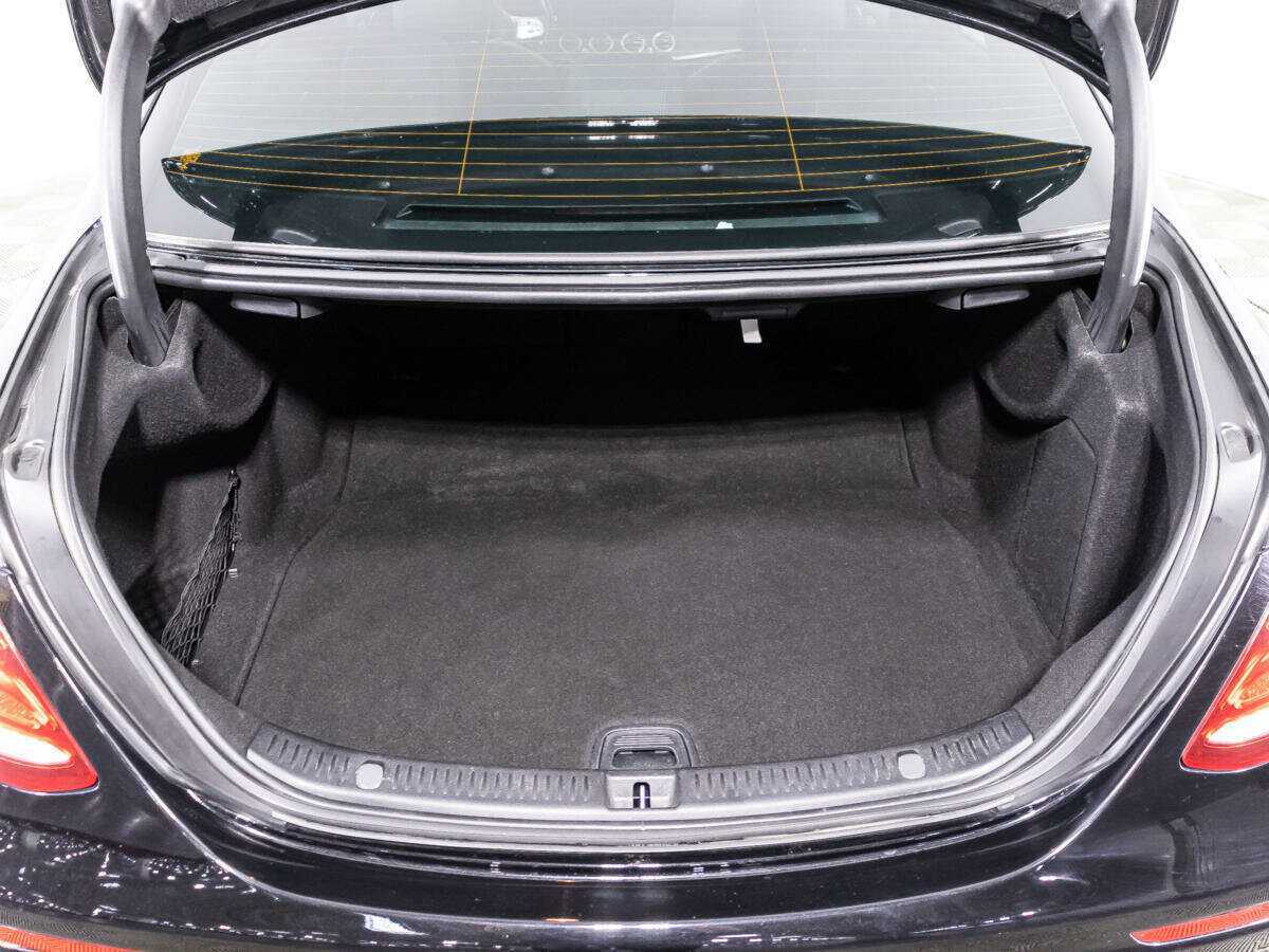 Mercedes-Benz E-Класс 200, 2019 Фото №13