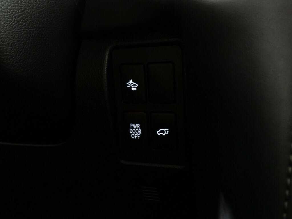 Lexus LX 570, 2018 Фото №28