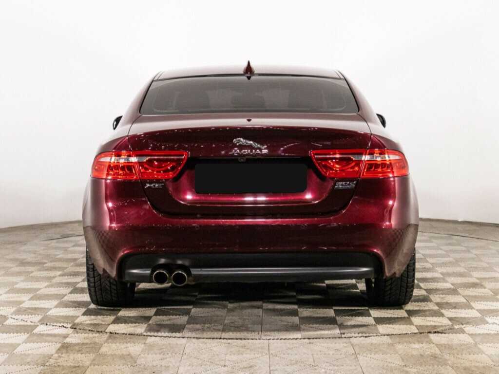 Jaguar XE, 2017 Фото №6