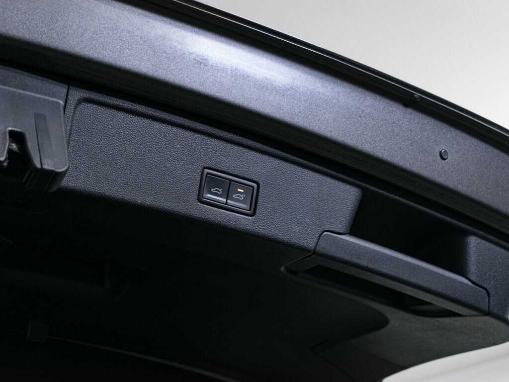 Volkswagen Touareg, 2019 Фото №10