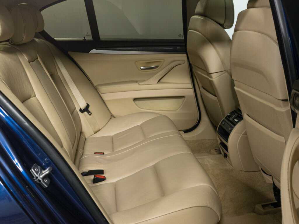 BMW 5 серии 530d xDrive, 2011 Фото №11