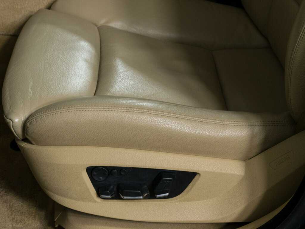 BMW 5 серии 530d xDrive, 2011 Фото №18