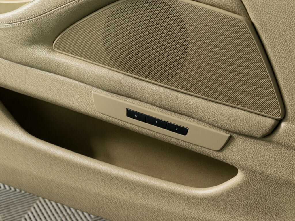 BMW 5 серии 530d xDrive, 2011 Фото №19