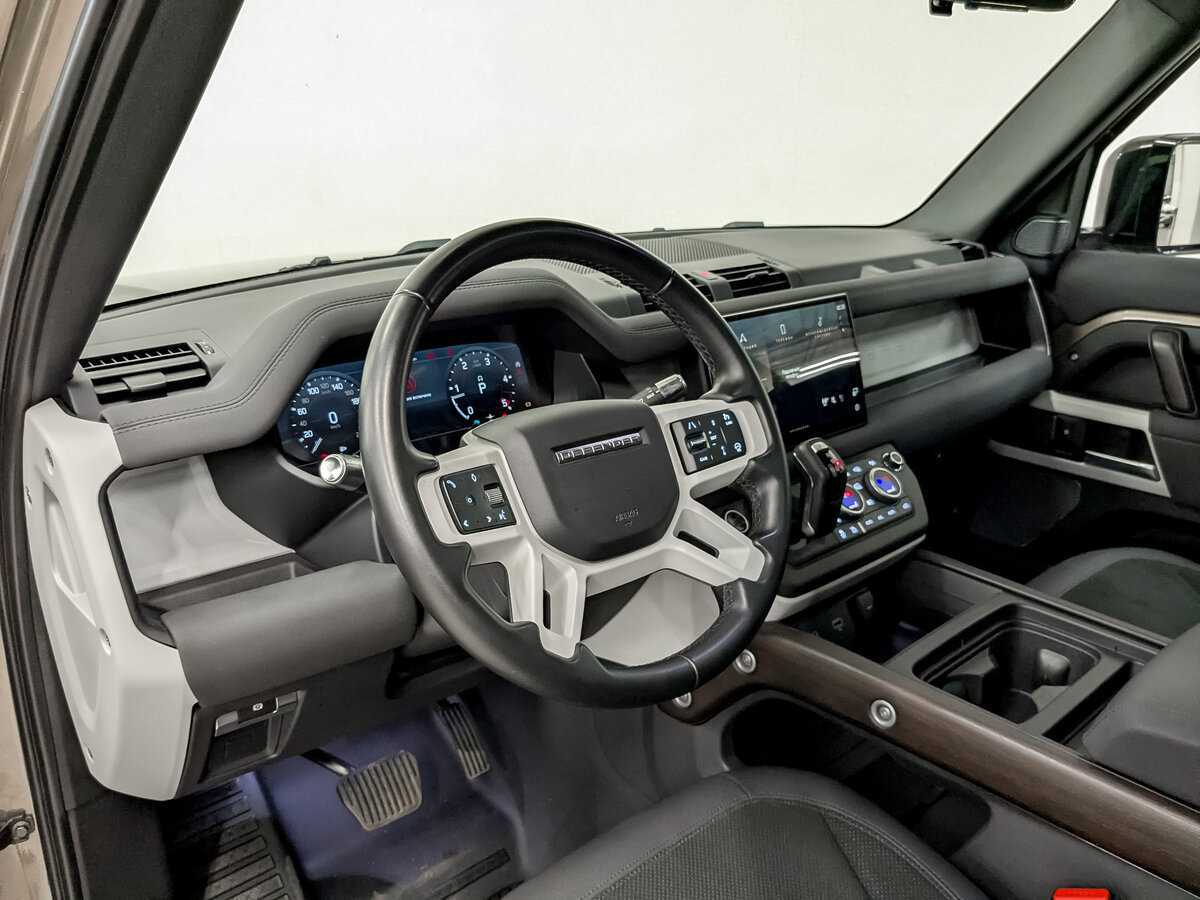 Land Rover Defender 110, 2021 Фото №16
