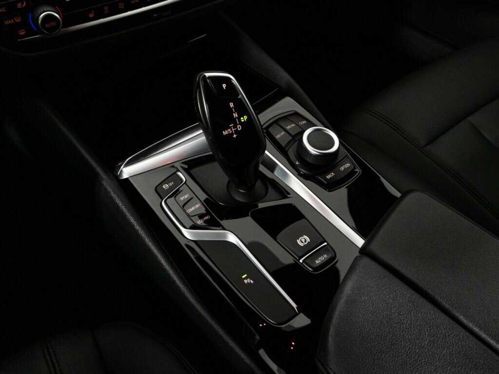 BMW 5 серии 520i, 2020 Фото №17