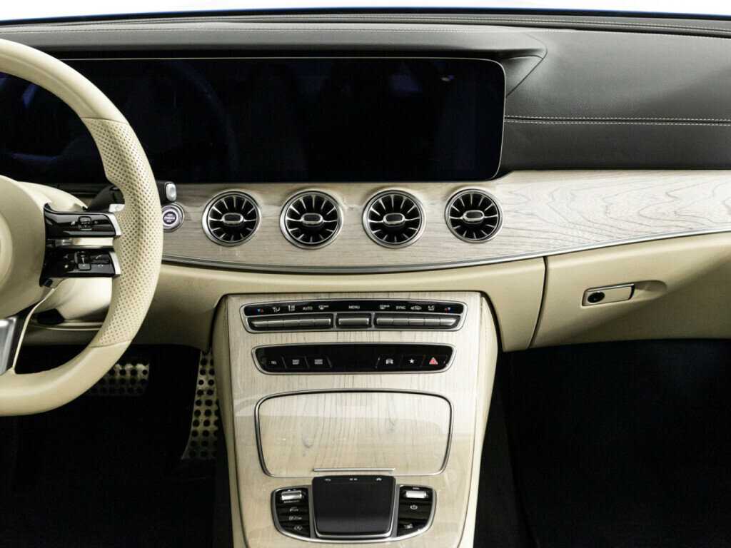 Mercedes-Benz E-Класс 200, 2021 Фото №14