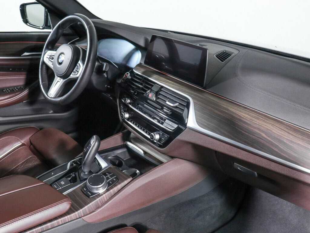 BMW 5 серии 530d xDrive, 2018 - 63 400 км. | Фото №7