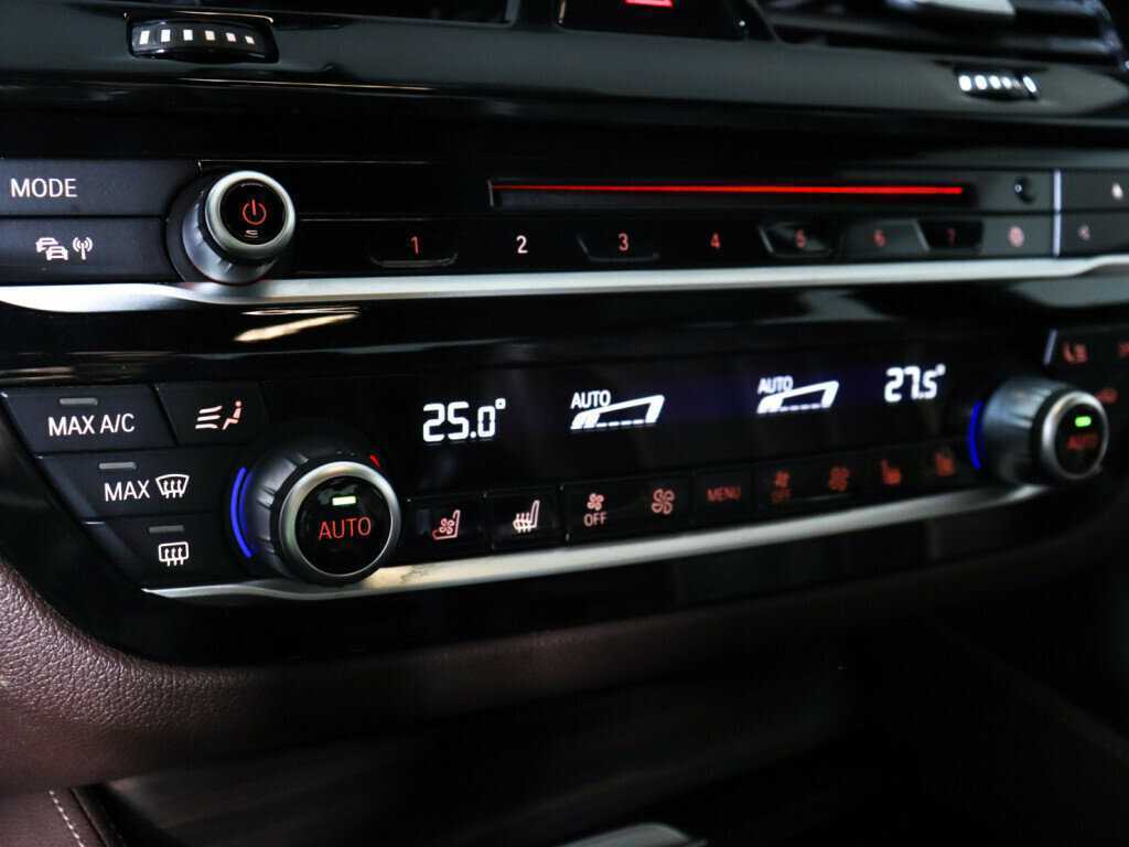 BMW 5 серии 530d xDrive, 2018 Фото №25