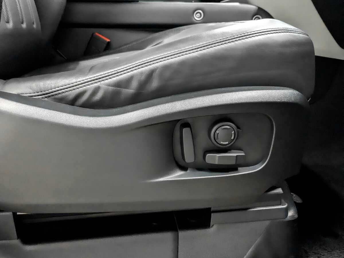 Land Rover Defender 90, 2021 Фото №24