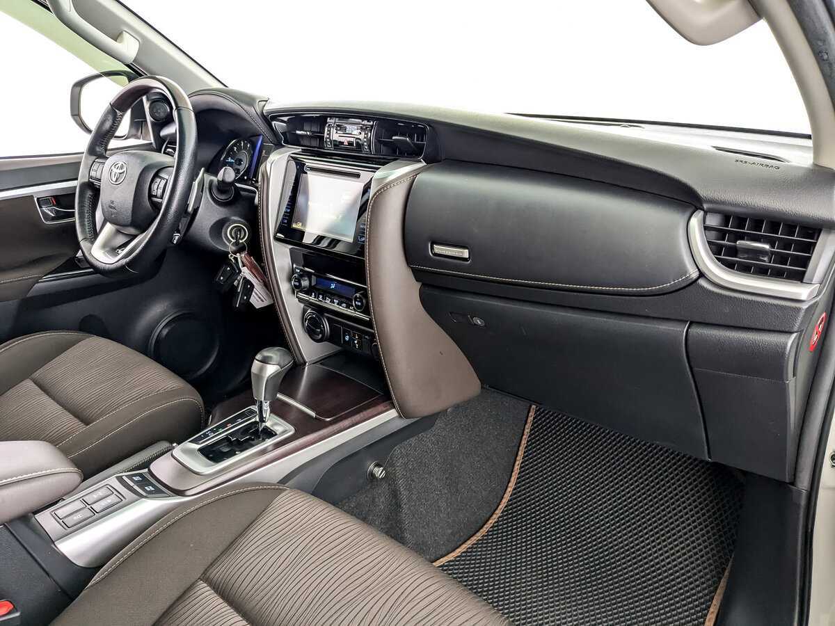 Toyota Fortuner, 2019 Фото №10