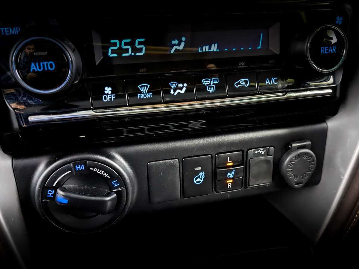 Toyota Fortuner, 2019 Фото №26