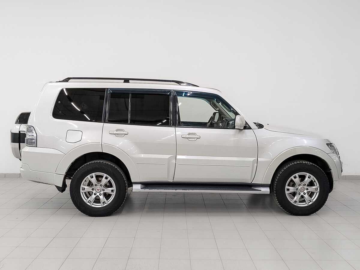 Mitsubishi Pajero, 2015 - 235 560 км. | Фото №4