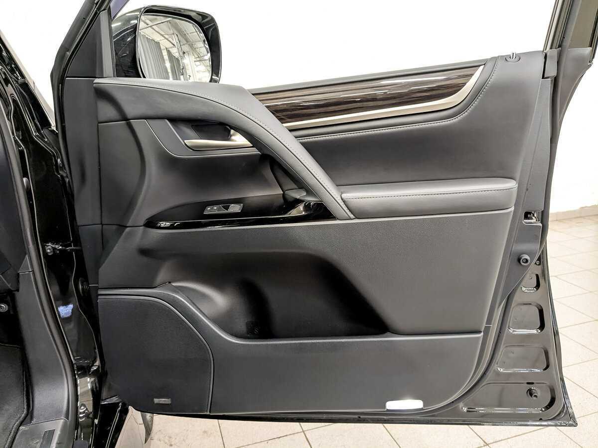 Lexus LX 570, 2021 Фото №29