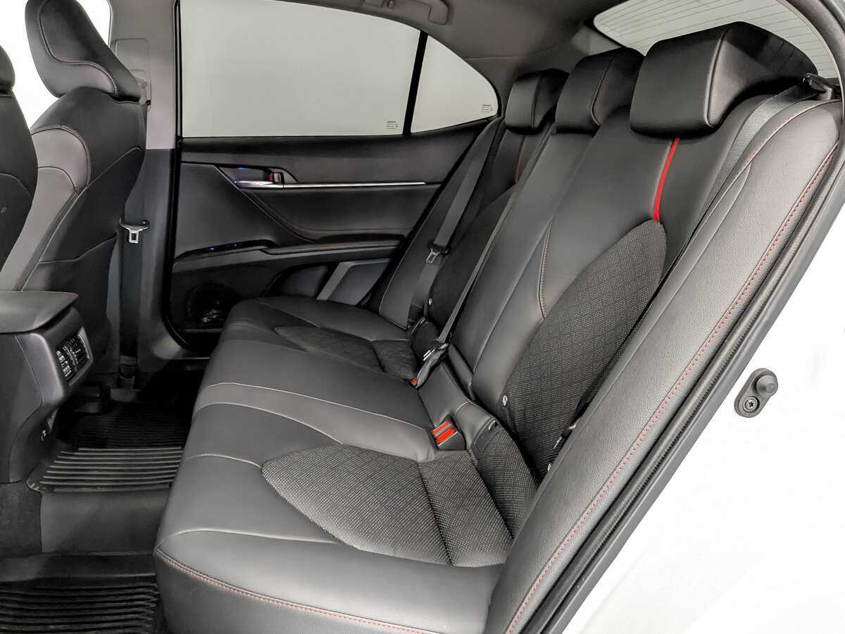 Toyota Camry, 2022 Фото №12