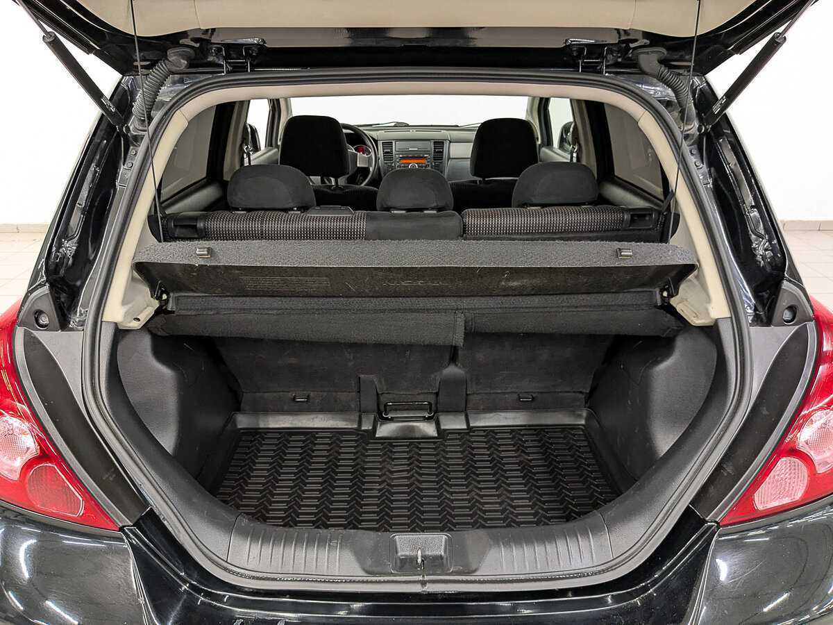 Nissan Tiida, 2010 Фото №10