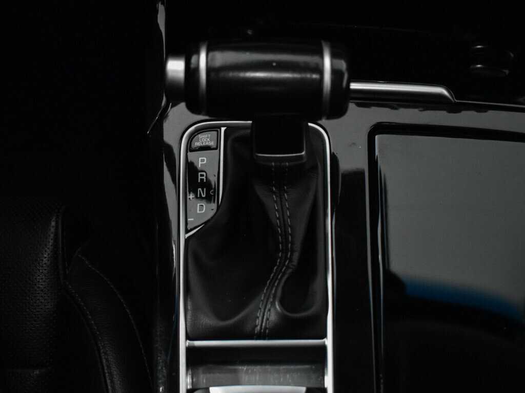 Kia Stinger, 2018 Фото №9