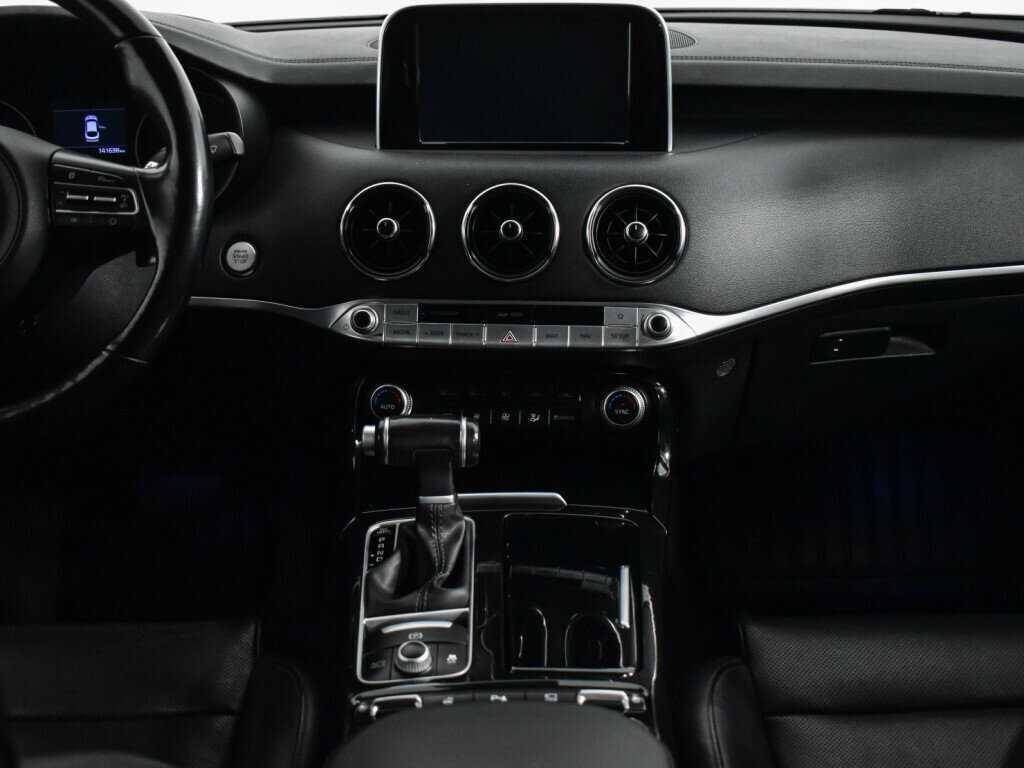 Kia Stinger, 2018 Фото №14