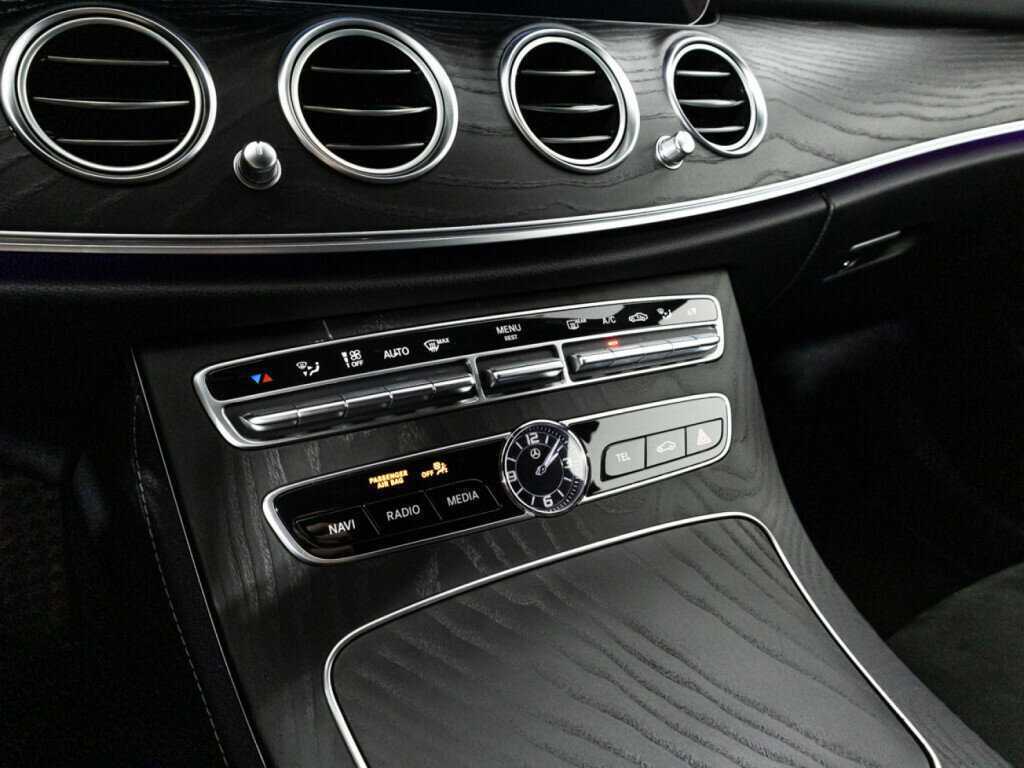 Mercedes-Benz E-Класс 400 d, 2018 Фото №18