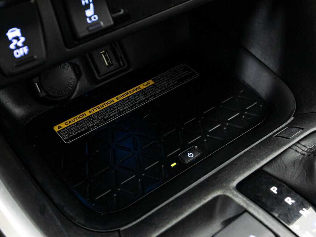 Toyota RAV4, 2022 Фото №21