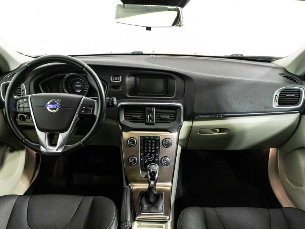 Volvo V40 Cross Country, 2014 Фото №13