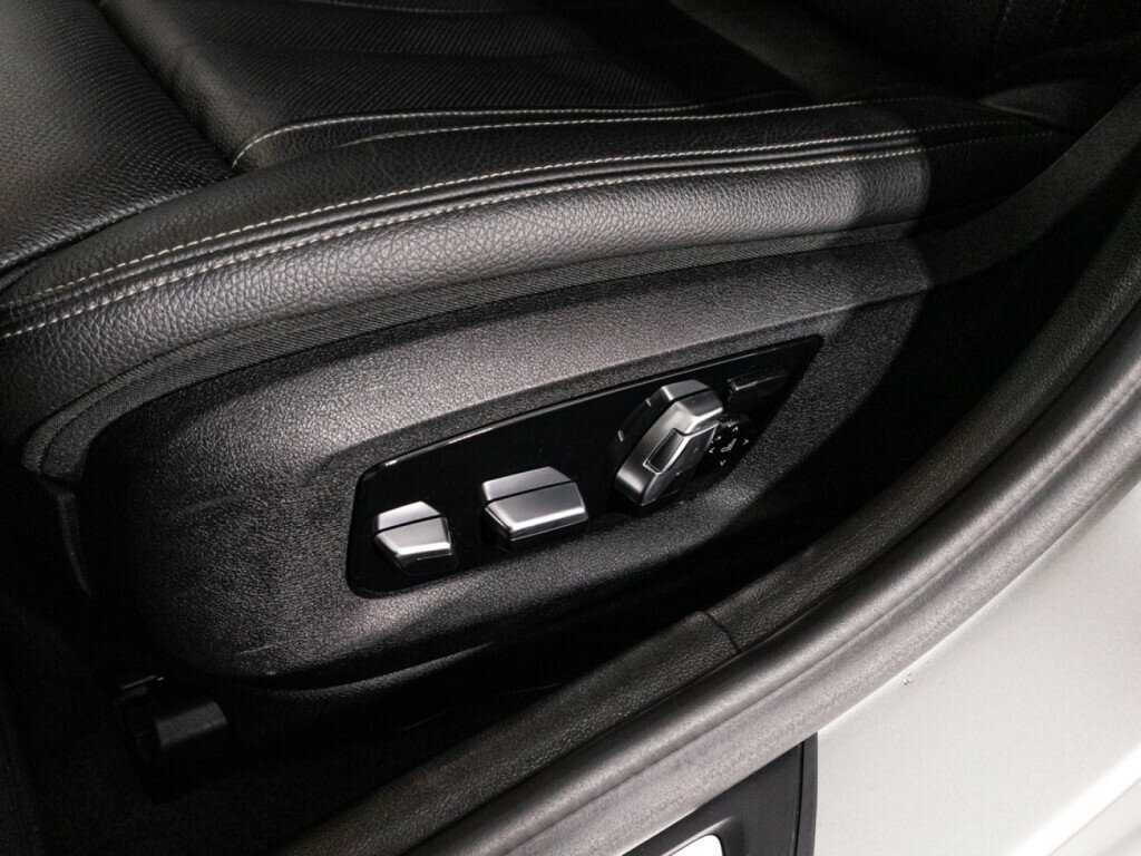 BMW 5 серии 540d xDrive, 2020 Фото №17