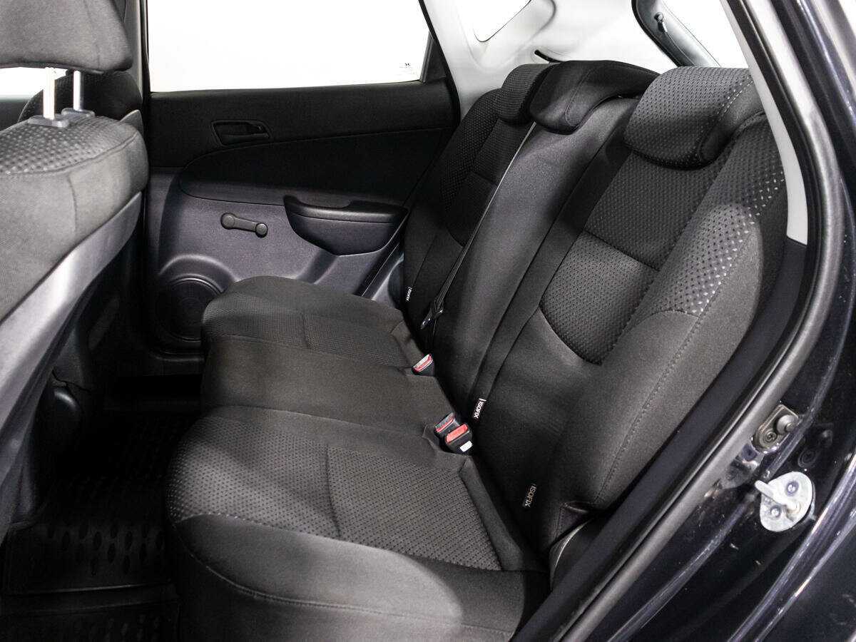 Hyundai i30, 2010 Фото №10