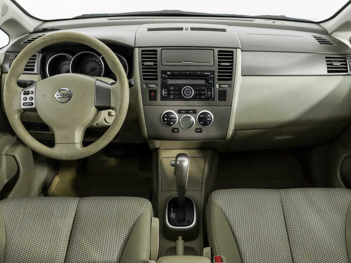 Nissan Tiida, 2008 Фото №10