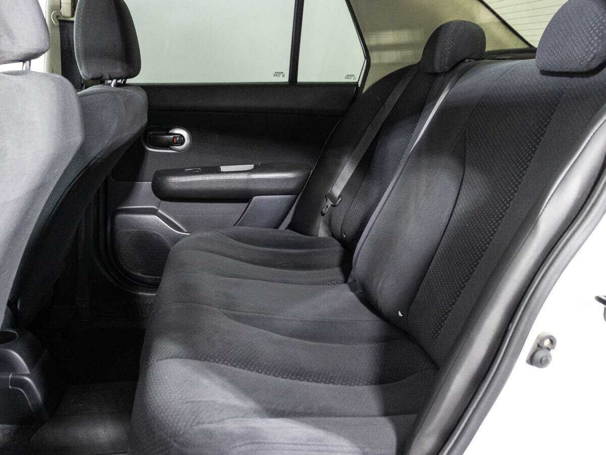 Nissan Tiida, 2013 Фото №10