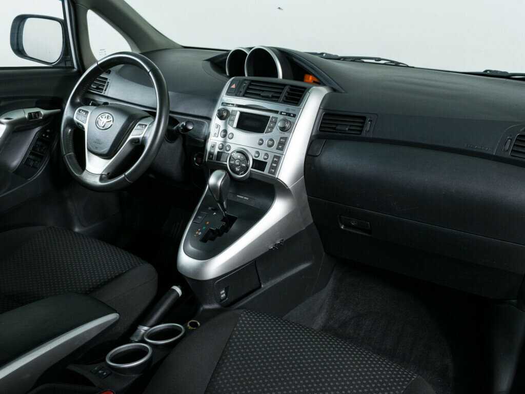 Toyota Verso, 2011 Фото №8