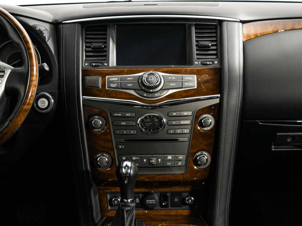 Infiniti QX80, 2017 Фото №12