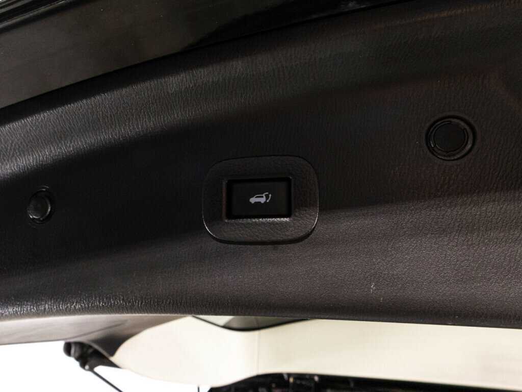 Infiniti QX80, 2017 Фото №15