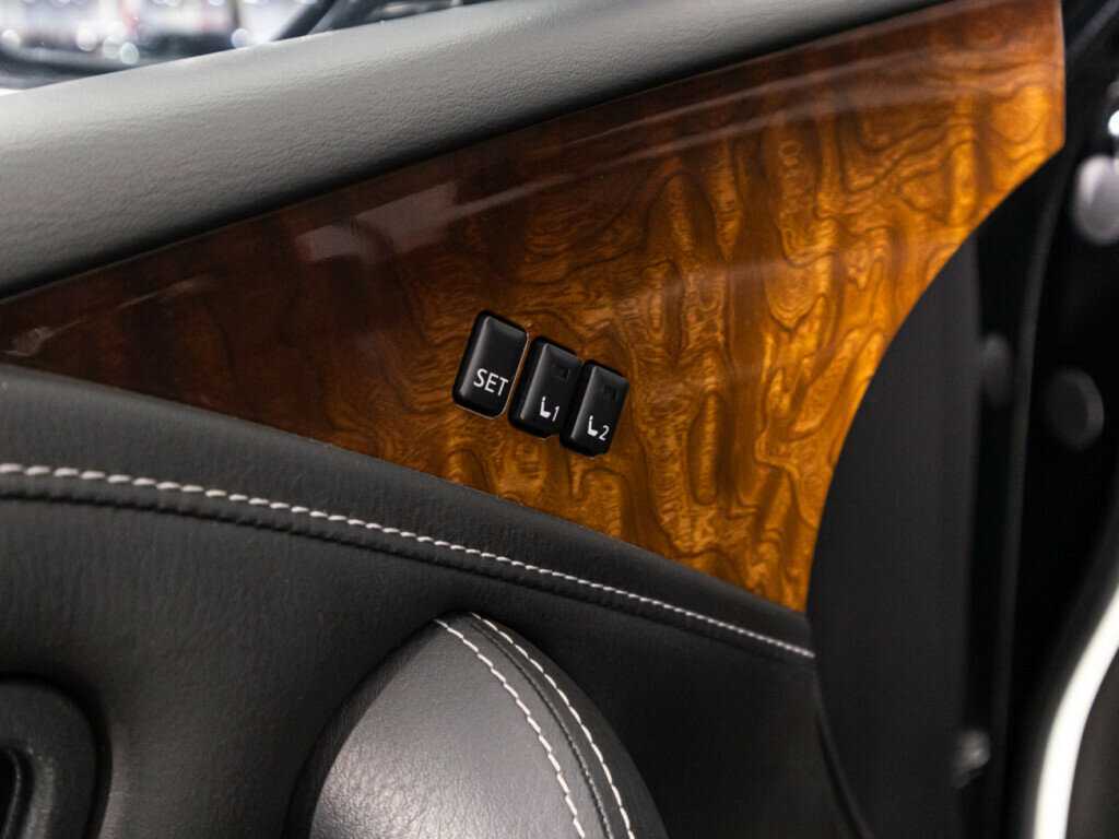 Infiniti QX80, 2017 Фото №18