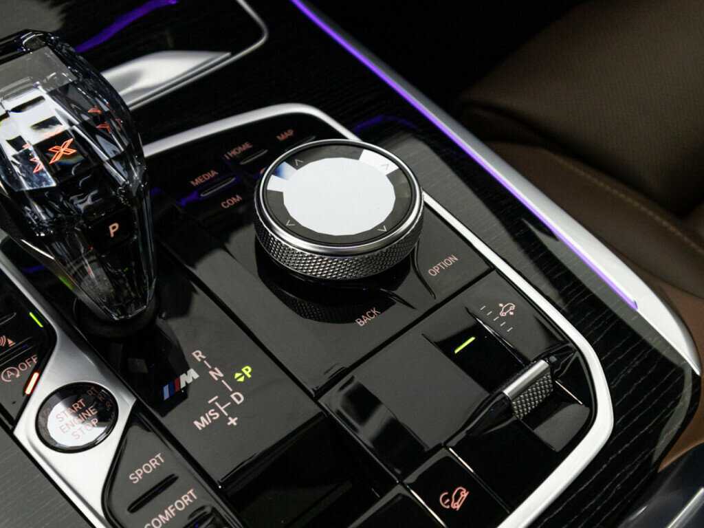 BMW X7 M50d, 2020 Фото №30