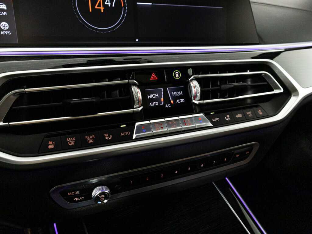 BMW X7 M50d, 2020 Фото №32