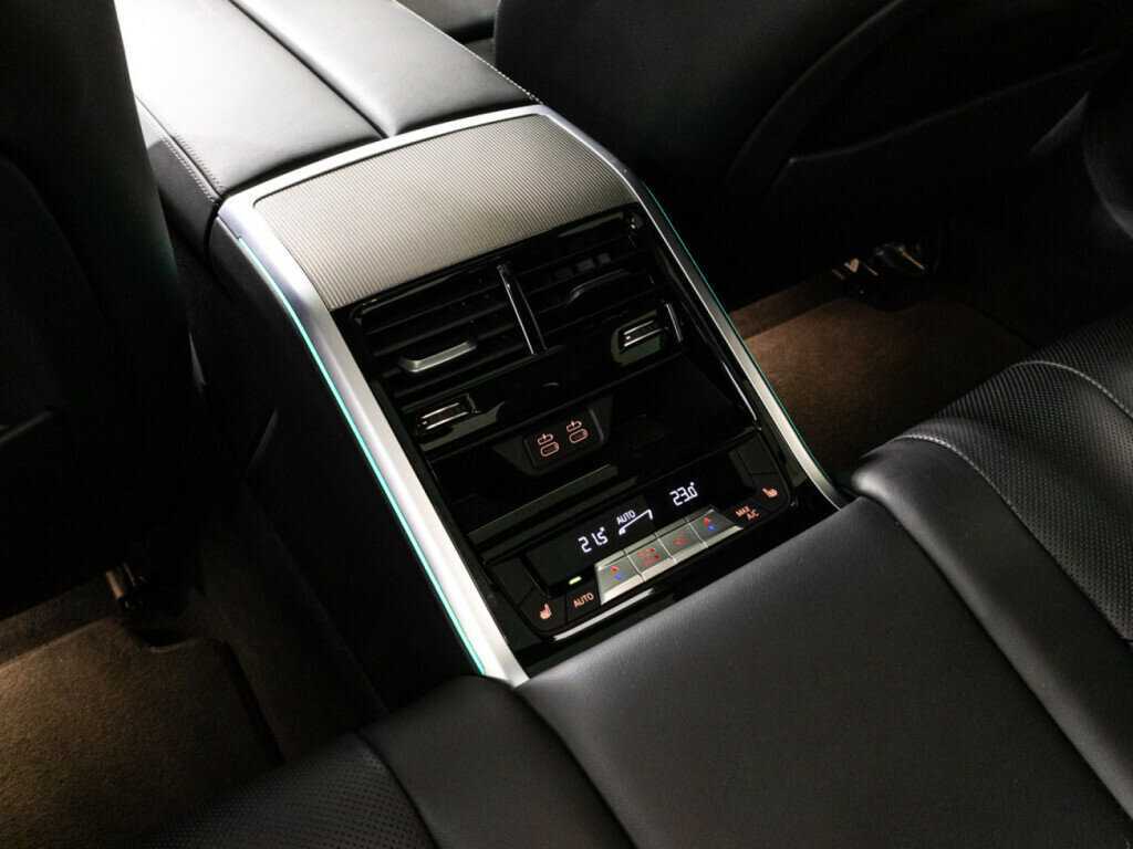 BMW 8 серии Gran Coupe M850i xDrive, 2019 Фото №19