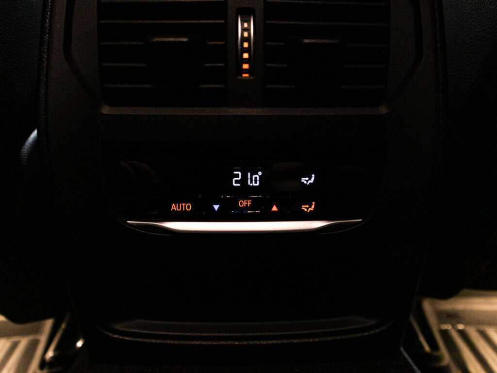 BMW 3 серии 320d, 2019 Фото №25