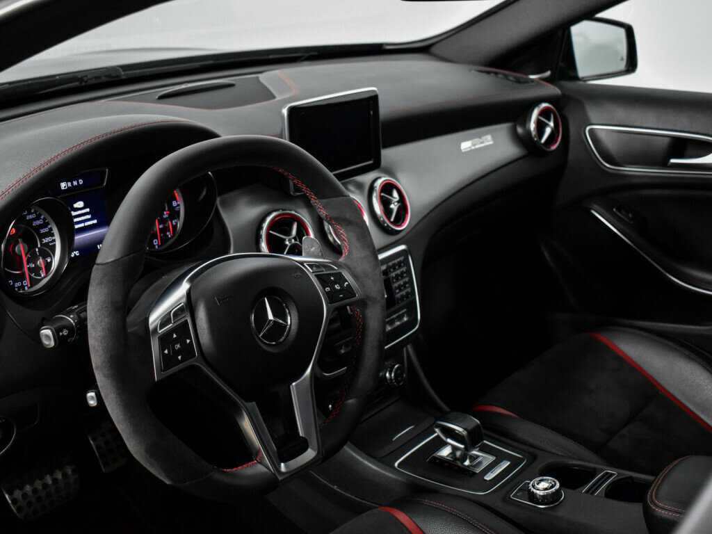 Mercedes-Benz GLA AMG 45 AMG, 2015 Фото №11